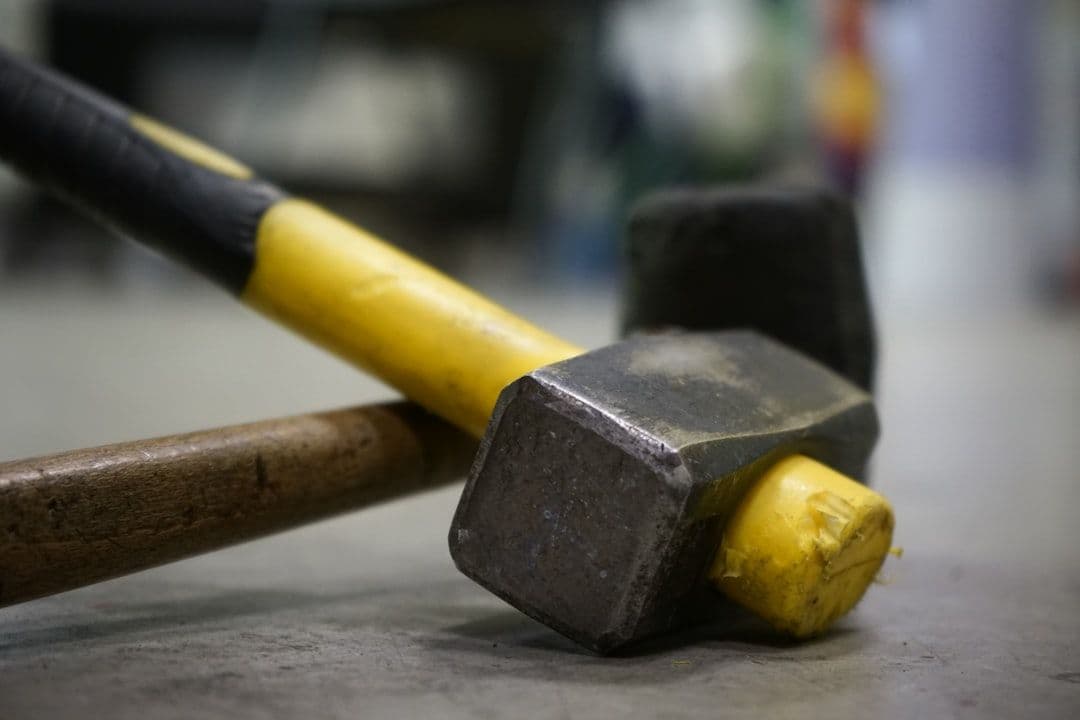 Hammer Tapping: The Gentle Percussion Therapy from Chinese Medicine — holistic health